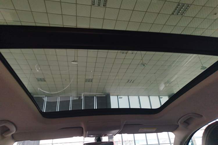 Used Volkswagen Tiguan L 2021 330TSI Automatic Two-Wheel Drive R-Line Enhanced Edition
