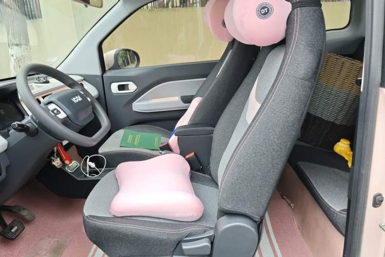 Used Chery QQ Ice Cream 2022 170km Sundae Phosphate Lithium-Ion Left Front Seat