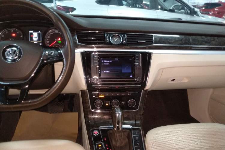 Used Volkswagen Passat 2016 380TSI DSG Ultimate Edition