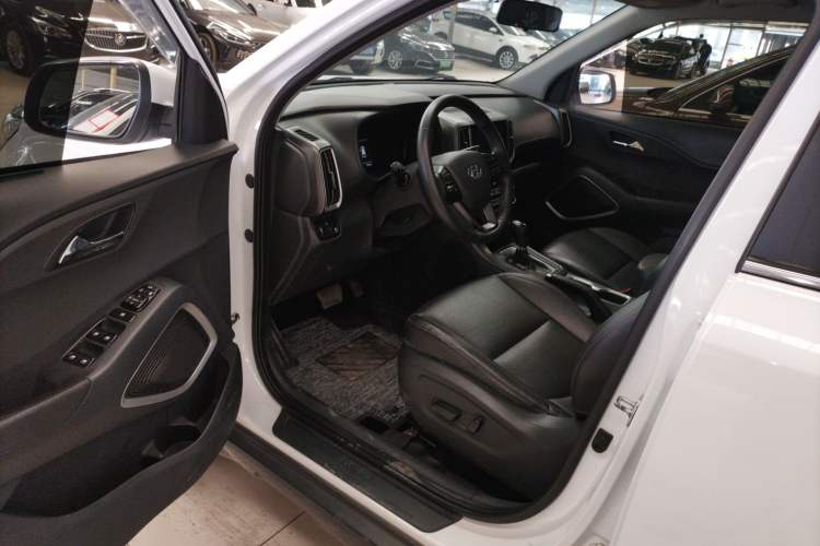 Used Hyundai ix35 2019 2.0L Automatic 2WD Zhiyong·Changxiang Edition China V Standard
