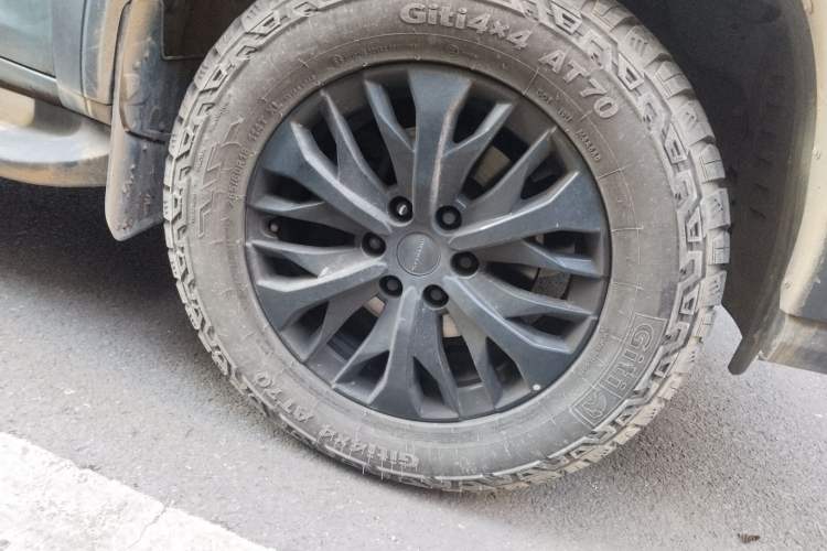 Used SAIC MAXUS T90 RV 2022 2.0T Explorer T90 All-Terrain Green Right Front Wheel Hub