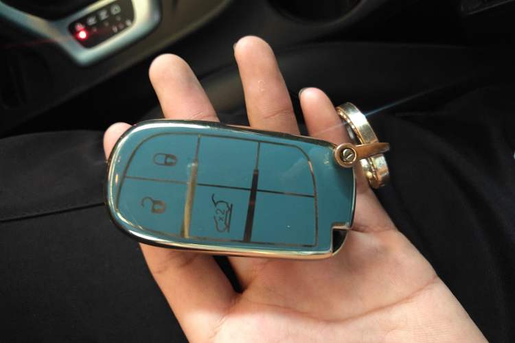 Used Jeep Cherokee 2020 2.0L Two-Wheel Drive Classic Sports Edition