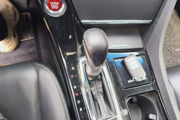 Used Honda Spirior 2017 2.0L Comfort Edition Gear Lever