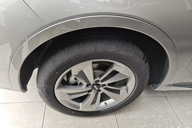 Used Wey Mocha New Energy 2024 Hi4 Four-Wheel Drive Long-Range Version Left Front Wheel Hub