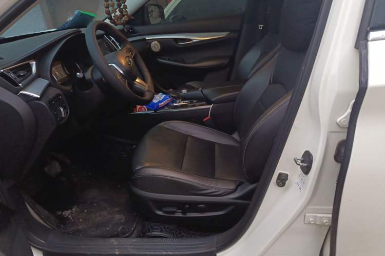 Used Infiniti QX50 2018 2.0T Two-Wheel Drive Fashion Edition Left Front Seat