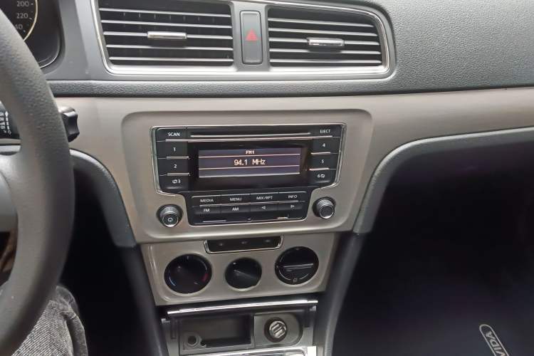 Used Volkswagen Lavida 2013 Revised Version 1.4 TSI Manual Comfort Edition