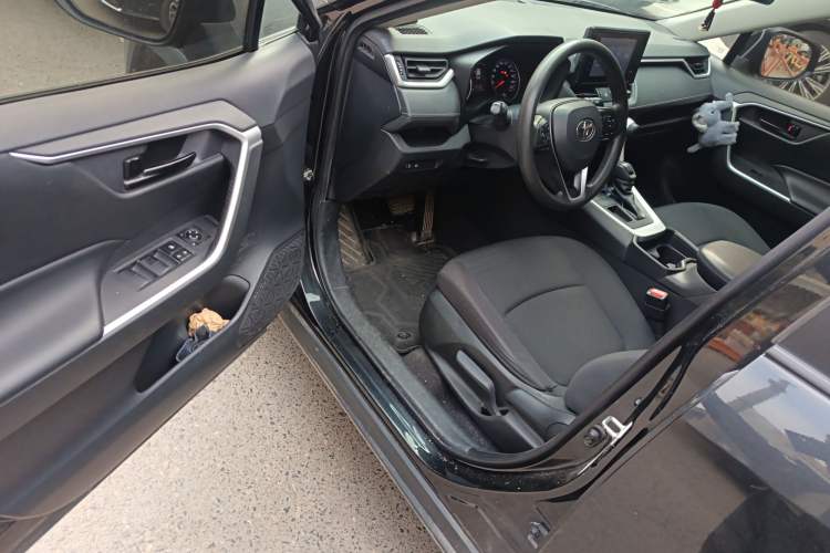 Used Toyota RAV4 2021 2.0L CVT Two-Wheel Drive Urban Edition
