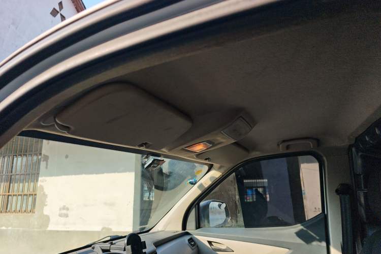 Used SAIC MAXUS EV30 2022 Pure-Electric Smart Logistics Expert with Long Wheelbase Guoxuan