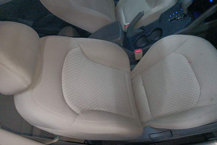 Used Hyundai ix35 2013 2.0L Automatic Two-Wheel Drive Comfort GL China V Standard Right Front Seat