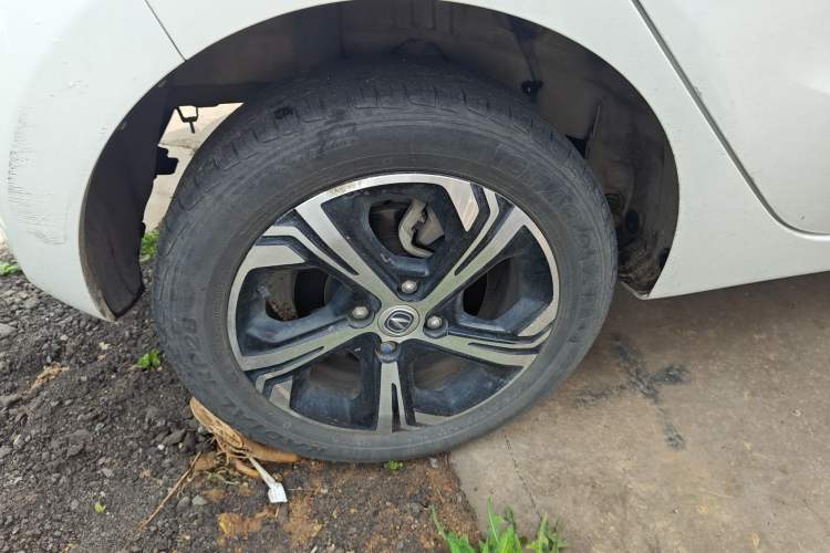 Used CHANGAN Benni E-Star 2022 Qingxin Edition Colorful Model Lithium Iron Phosphate