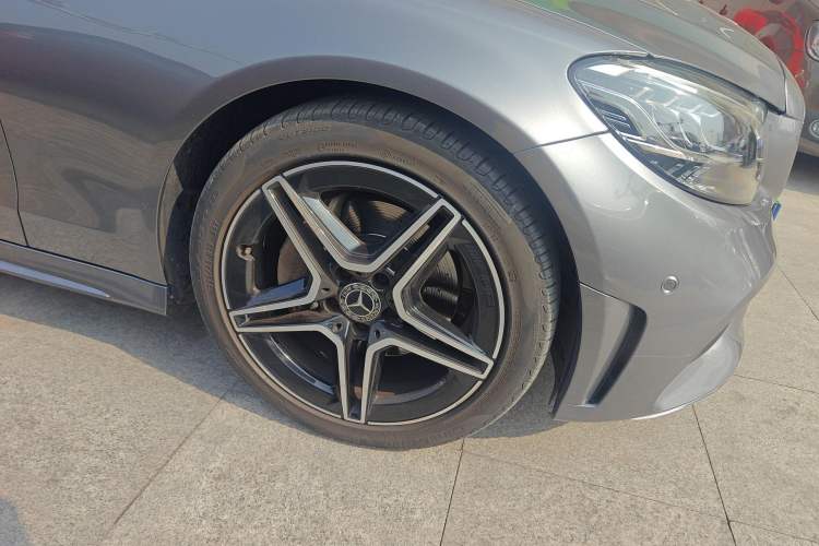 Used Mercedes-Benz C-Class 2020 C 200 Coupe Right Front Wheel Hub