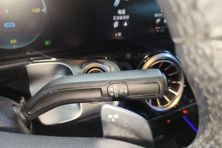 Used Mercedes-Benz EQB 2022 EQB 350 4MATIC First Edition Special Version Gear Lever