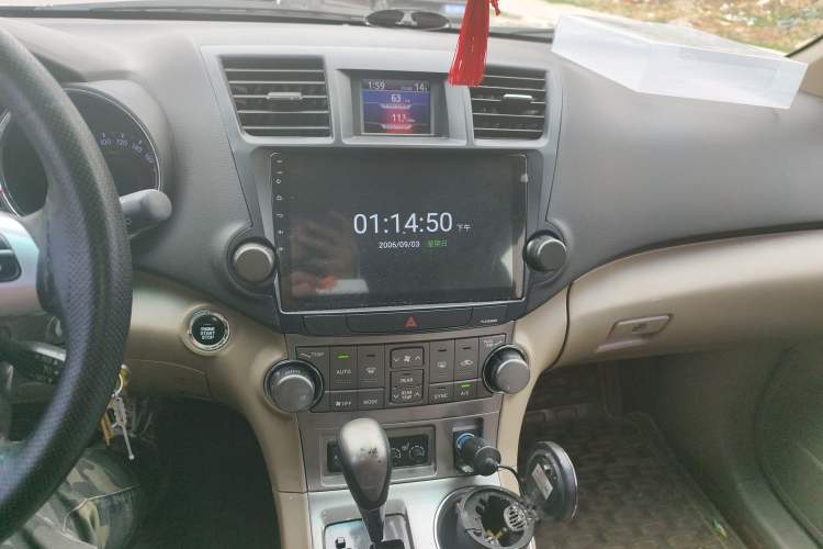 Used Toyota Highlander 2013 2.7L Two-Wheel Drive 7-Seater Zijin Edition
