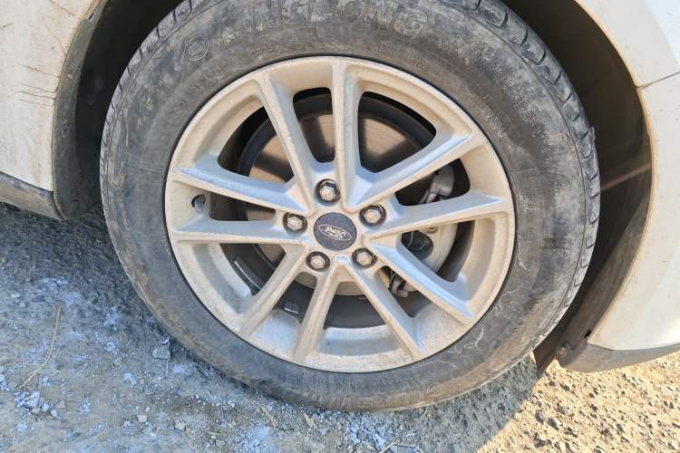 Used Ford Focus 2017 Hatchback EcoBoost 125 Automatic - Ultra-Powerful Style Edition with Smart Drive Features