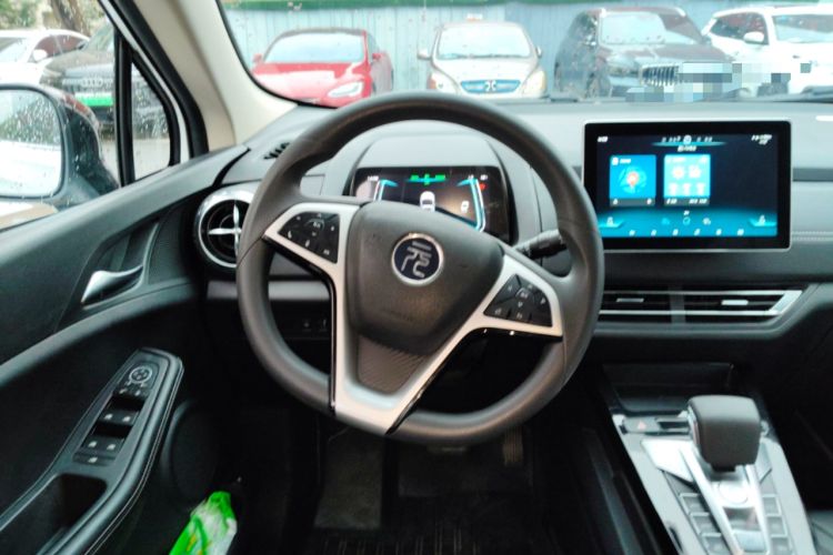 Used BYD Yuan New Energy 2019 EV535 Smart Connect Trendsetting Model
