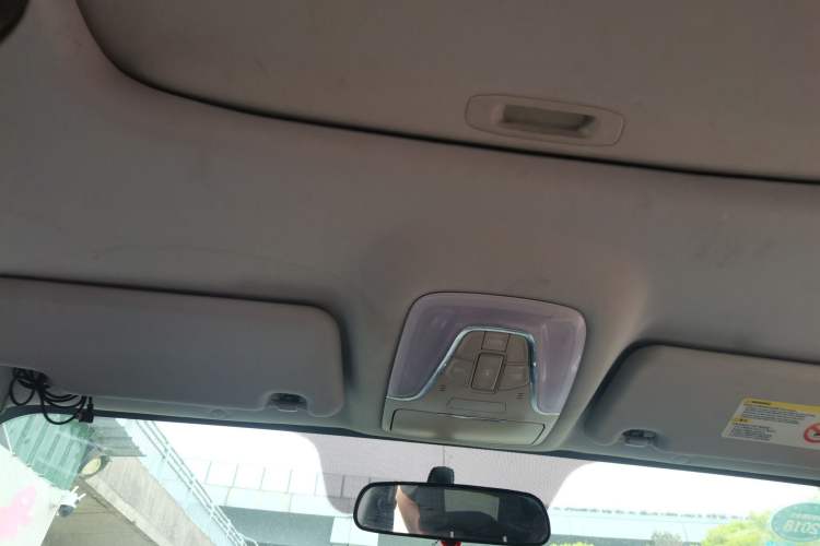 Used GAC Trumpchi GS4 2017 200T Manual Two-Wheel Drive Elite Edition Headliner