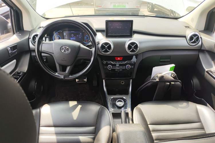Used BAIC New Energy EC5 2019 New Air Edition Center Console