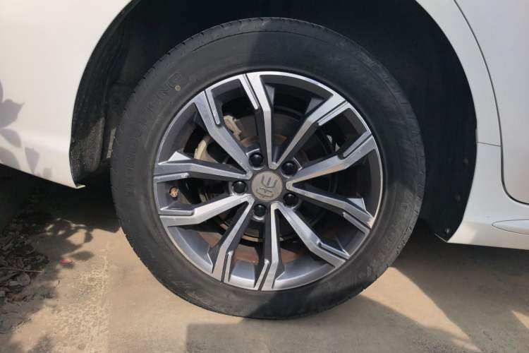 Used BYD Song MAX 2019 1.5T Automatic Smart Connect Ruiyi Sunroof Model 7 Seats China VI Standard
