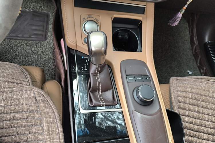 Used Lexus ES 2017 200 30th Anniversary Edition
