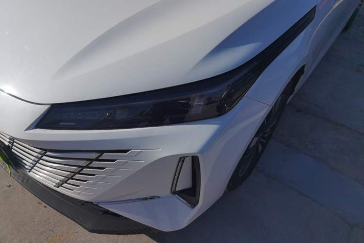 Used Changan Eado PHEV 2025 Smart New Blue Whale 145KM High-Energy Edition