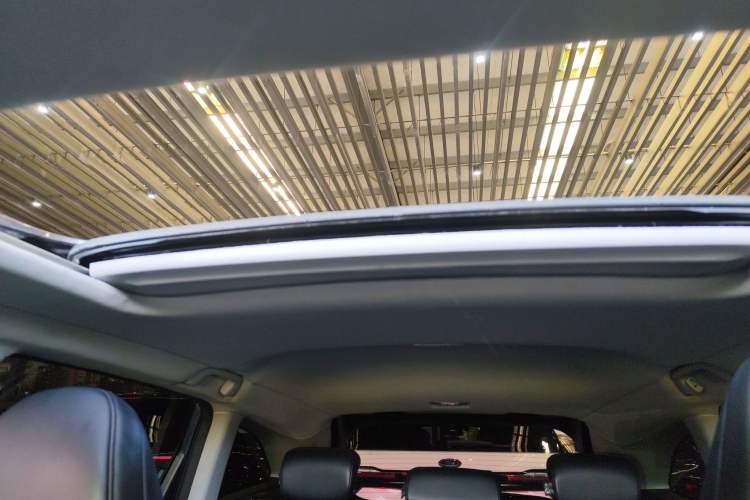 Used Honda Jade 2017 1.8L automatic Comfort version 5 seats
