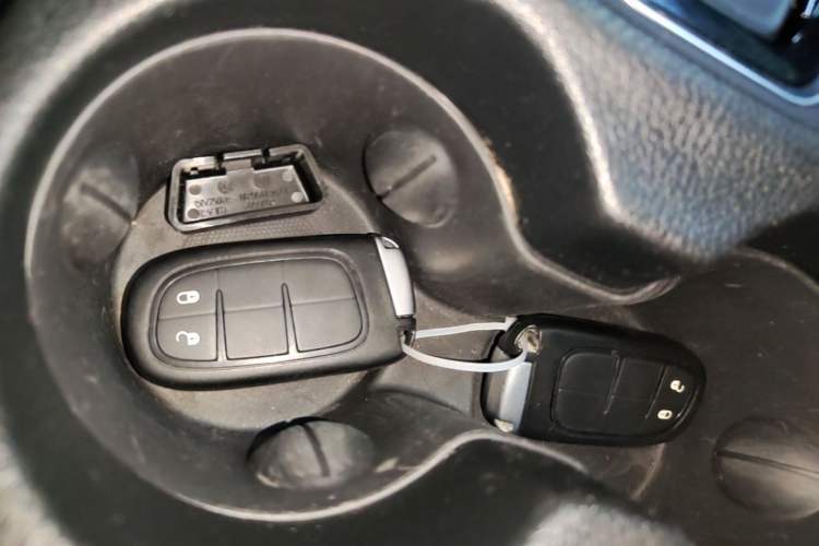 Used Jeep Cherokee 2019 2.0T Two-Wheel Drive Smart Enjoyment Version China V
