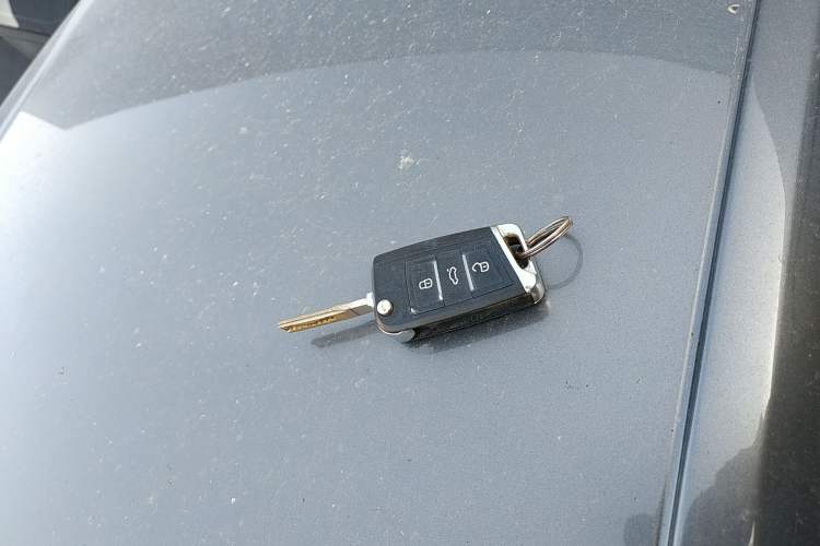 Used Volkswagen Santana 2013 1.6L Manual Fashion Edition