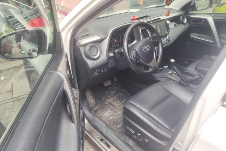 Used Toyota RAV4 2016 2.5L Automatic 4x4 Elite Edition
