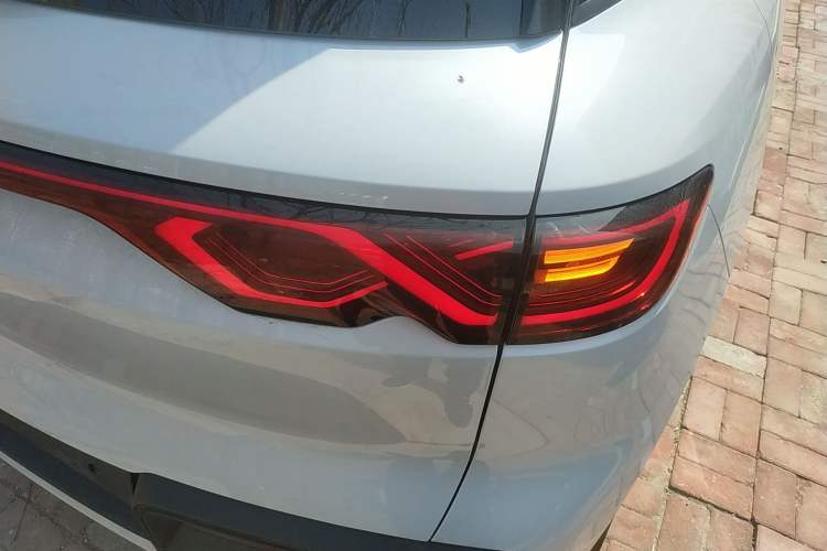 Used BYD Yuan UP 2024 301KM Leading Edition Exterior 3