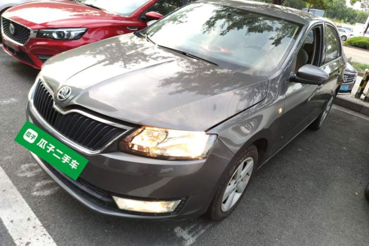 Used Skoda Rapid 2015 1.6L Manual Smart Selection Model