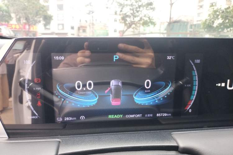 Used NETA U 2023 NETA U-Ⅱ 400 U-SHOW Edition Lithium-Ion Battery Instrument Cluster