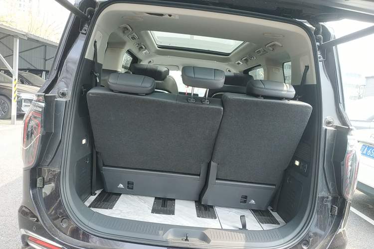 Used Hongqi HQ9 PHEV 2024 2.0T Four-Wheel Drive Luxury Edition Trunk