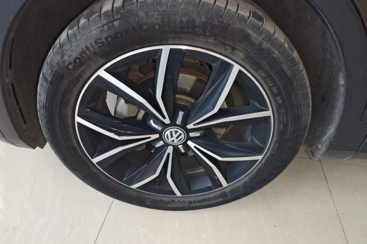 Used Volkswagen Tiguan L 2020 330TSI Automatic Two-Wheel Drive Smart Luxury Edition China VI Standard
