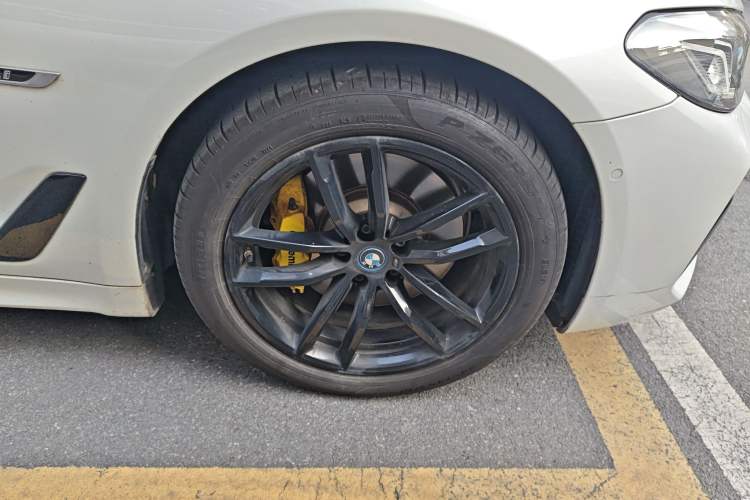 Used BMW 5 Series New Energy 2022 535Le Pioneer Edition M Sport Package
