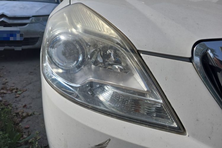 Used Buick Excelle 2013 1.5L Automatic Classic Model
