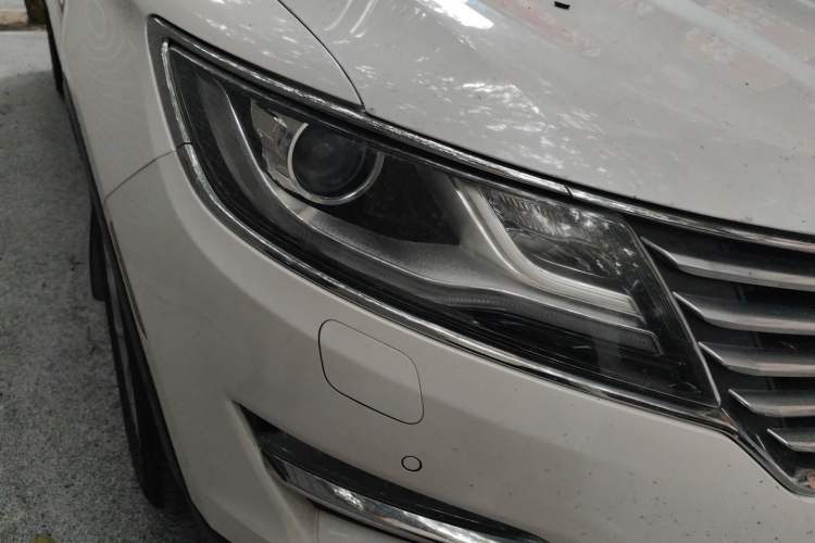 Used Lincoln MKC 2014 2.0T Two-Wheel-Drive Luxury Edition
