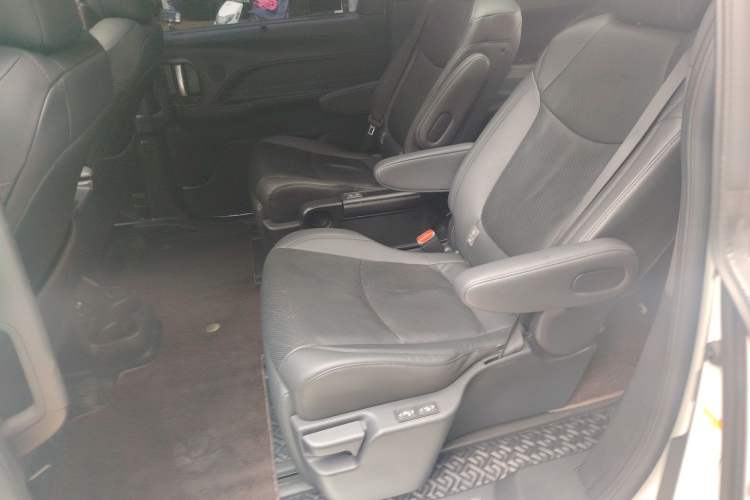 Used Toyota SIENNA 2021 2.5L Hybrid Ultimate Edition