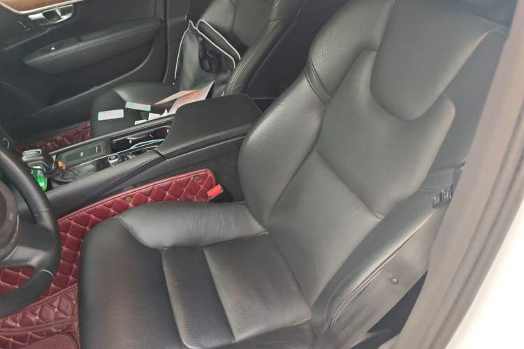 Used Volvo S90 2019 T5 Zhiyuan Edition
