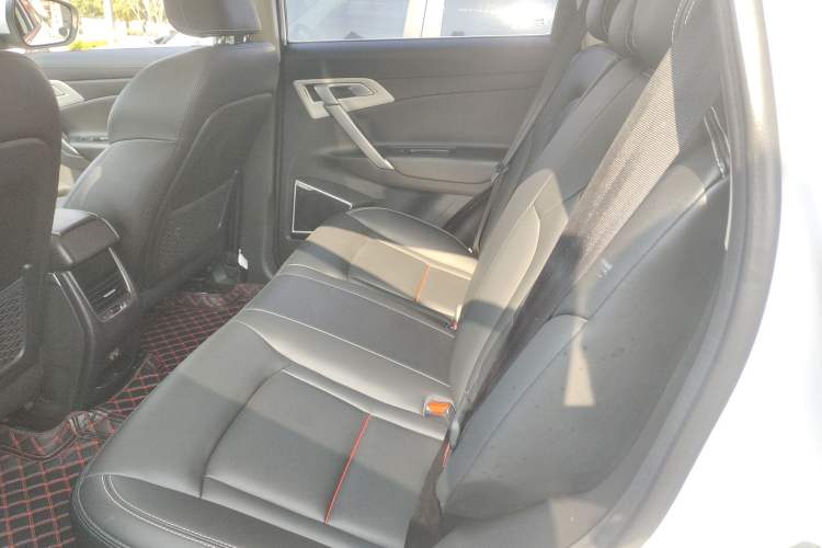 Used Geely Auto Emgrand X7 Sport 2018 1.8TD Automatic Two-Wheel Drive Zhiya Model
