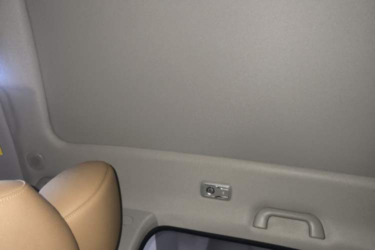 Used Landian E5 2023 1.5L DE-i 110 km Flagship Model 5 Seats