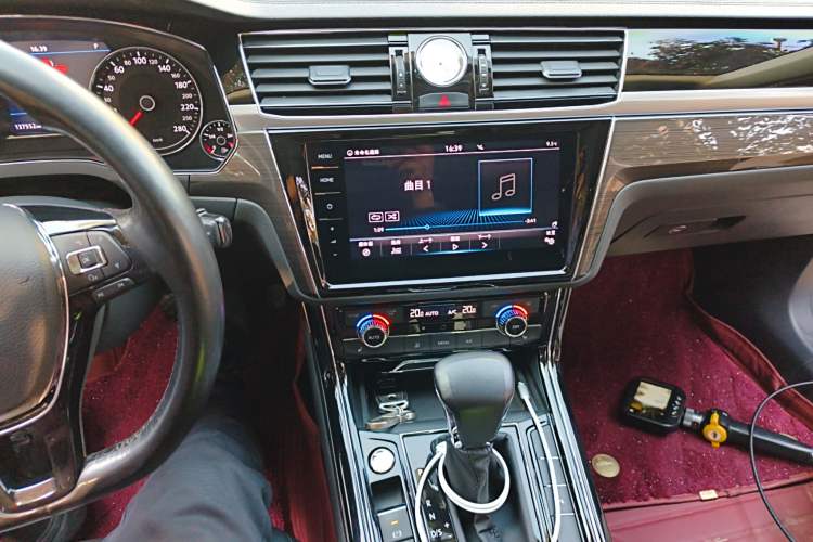 Used Volkswagen Phideon 2018 Revised Version 380TSI Two-Wheel Drive Business Edition

