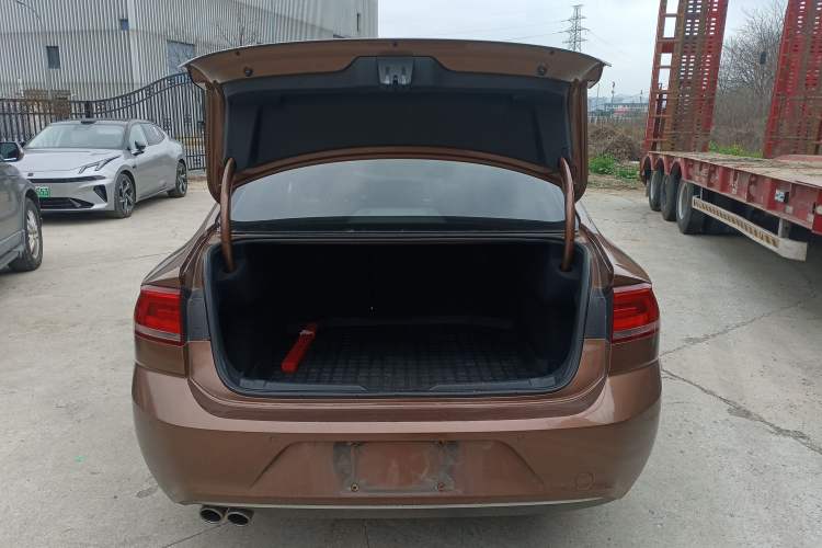 Used Volkswagen Lamando 2015 330TSI DSG Comfort Edition
