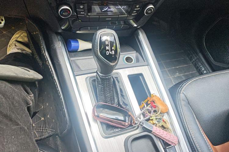 Used Geely Auto Vision X6 2016 1.3T CVT Luxury Model
