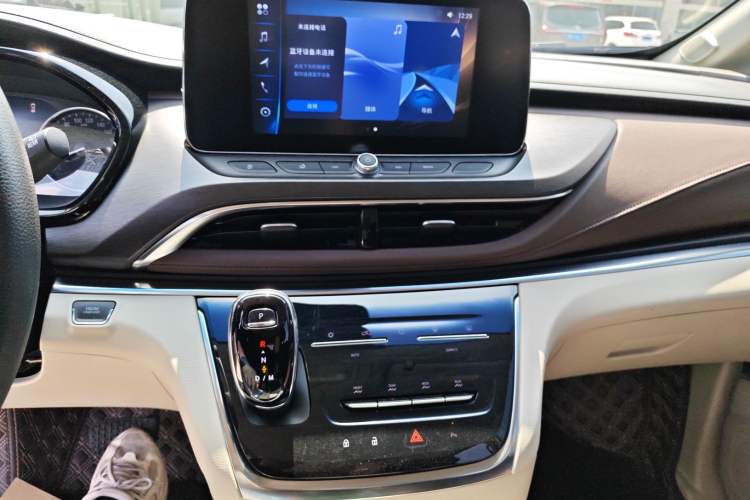 Used Buick GL8 2022 Land Cruiser Executive Class 652T Comfort Model