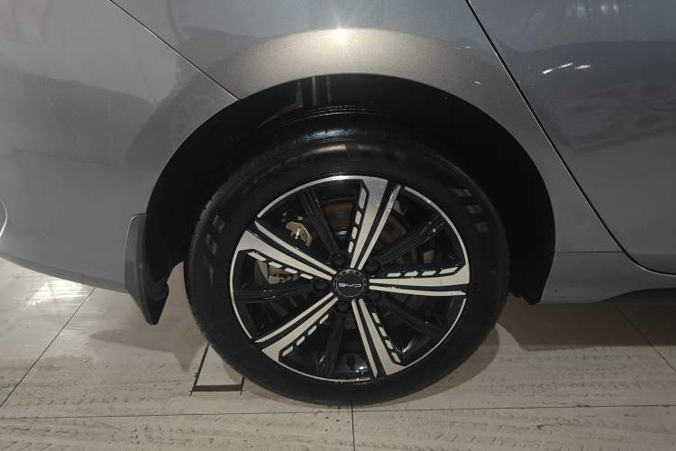 Used BYD Destroyer 05 2024 Honor Edition DM-i 120KM Luxury Model
