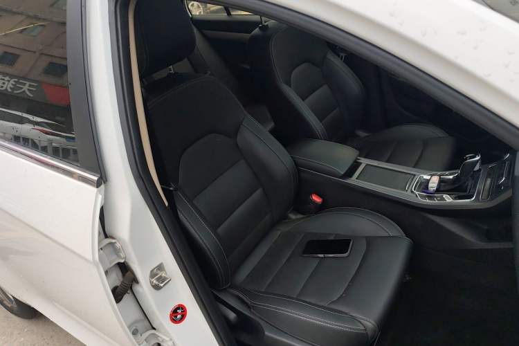 Used Geely Auto Emgrand 2018 1.5L CVT Upward Connect Edition Right Front Seat