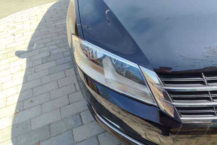 Used Volkswagen Lavida 2013 Revised Classic 1.6L Manual Fashion Edition Right Front Headlight