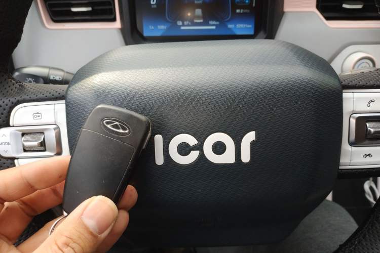 Used Chery QQ Ice Cream 2022 170km Sundae Phosphate Lithium-Ion Vehicle Key