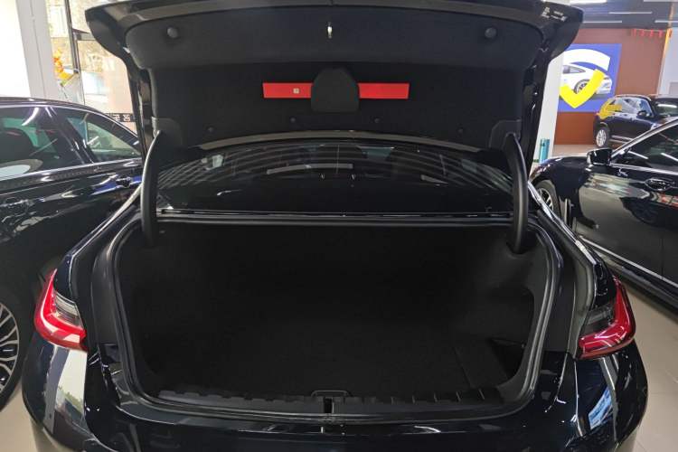 Used BMW i3 2024 eDrive 35 L