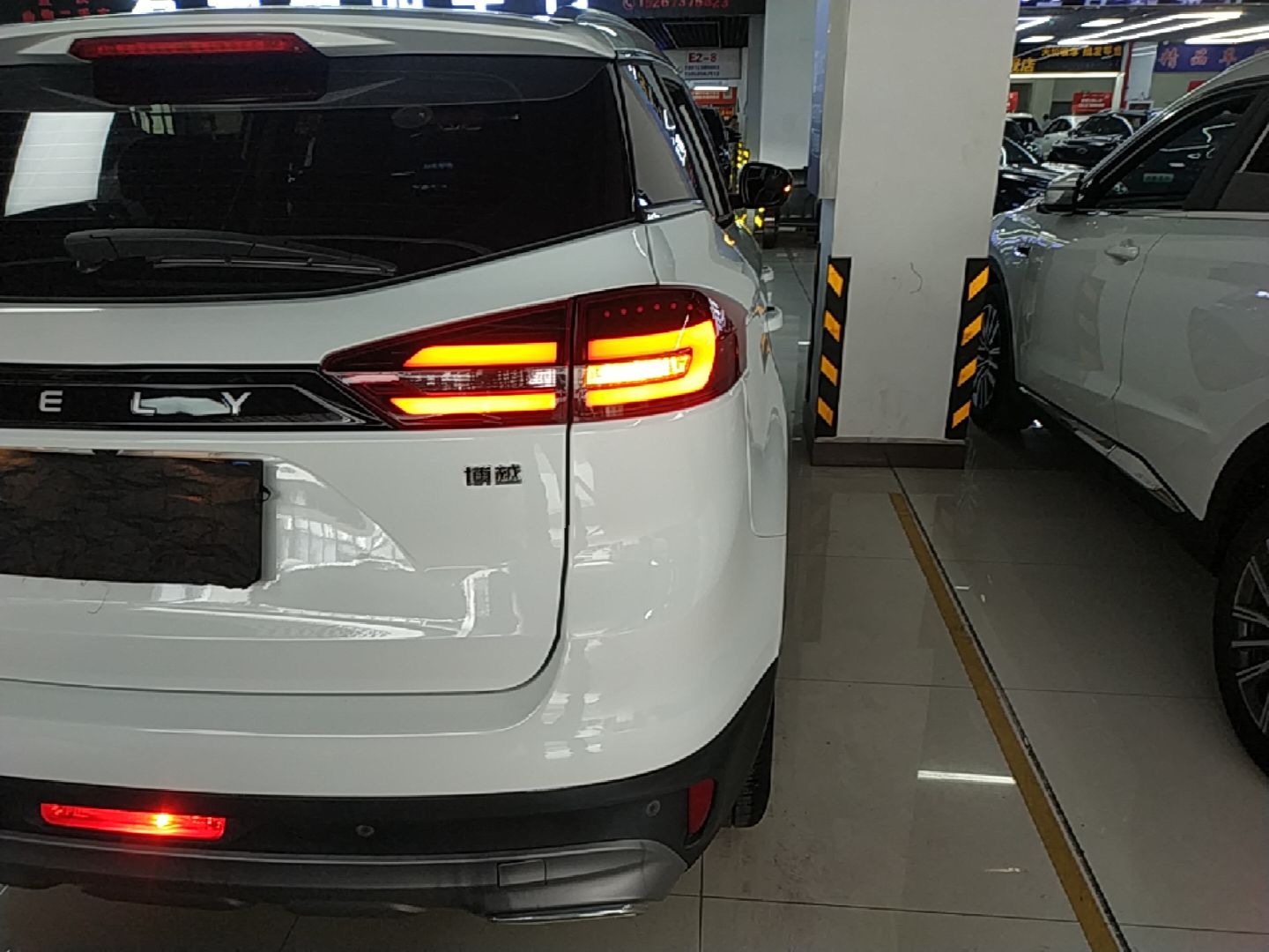 Geely Auto Emgrand X7 Sport 2022 1.8TD DCT Zhiya Trim — снимка 9